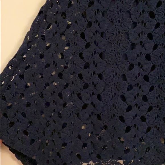 NWT Cold shoulder top - Picture 4 of 4